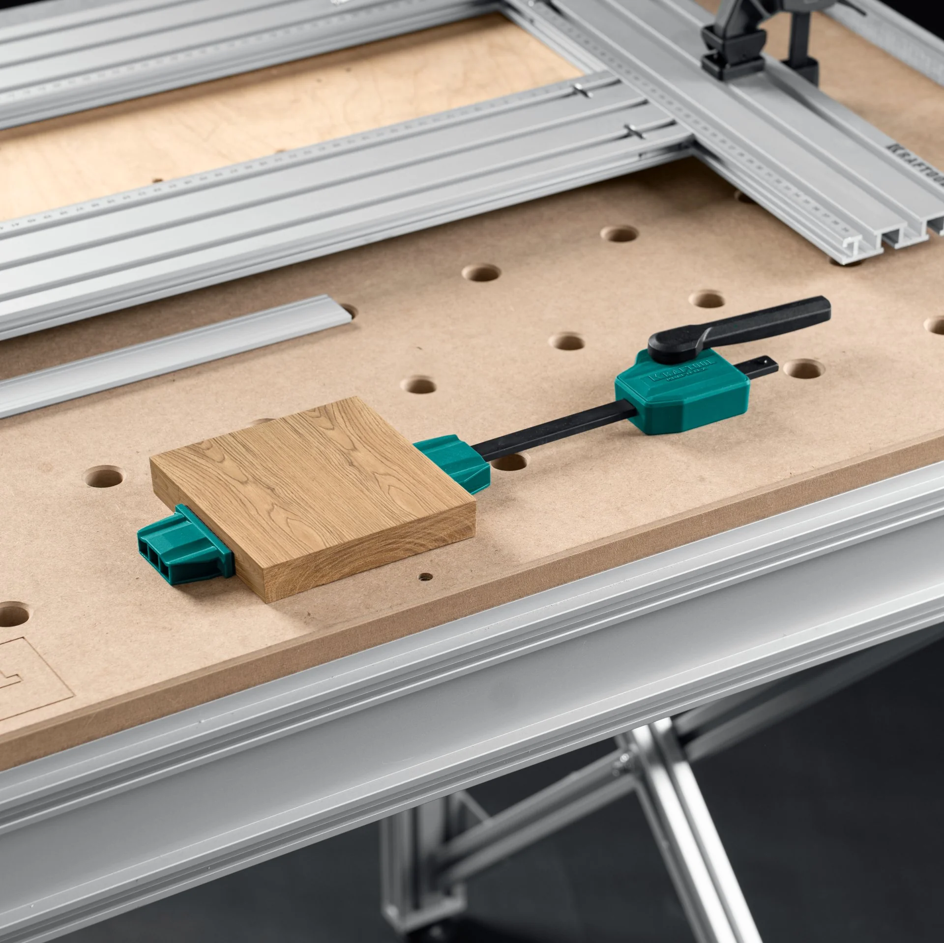 Горизонтальный упор/струбцина KRAFTOOL KRAFTFLEX MFT-SP, в отверстия 20 мм (32802)