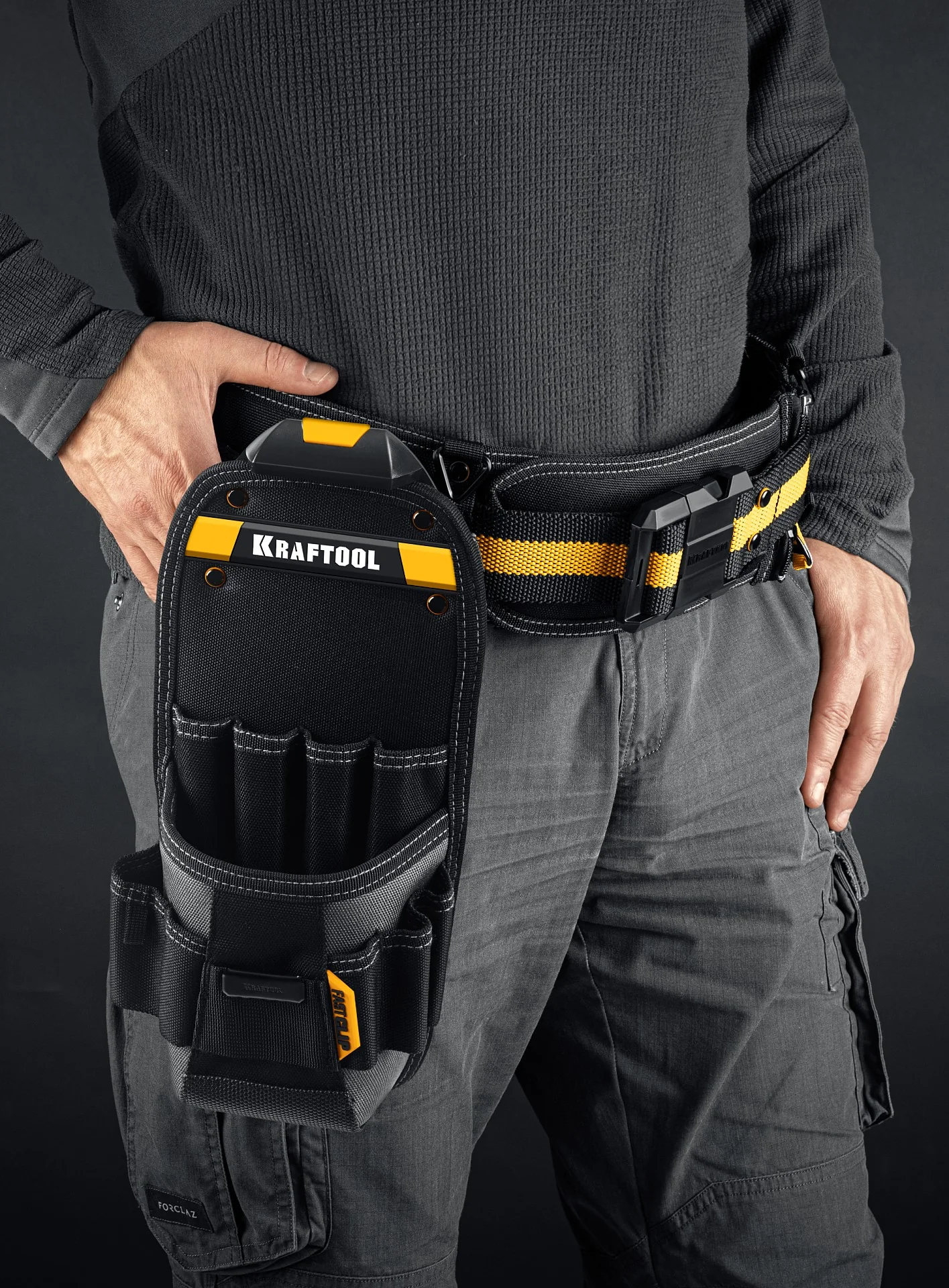Поясная сумка KRAFTOOL KP-11, с быстросъёмным креплением FastClip, 170 х 360 мм (38777) Поясная сумка KRAFTOOL KP-11, с быстросъёмным креплением FastClip, 170 х 360 мм (38777)