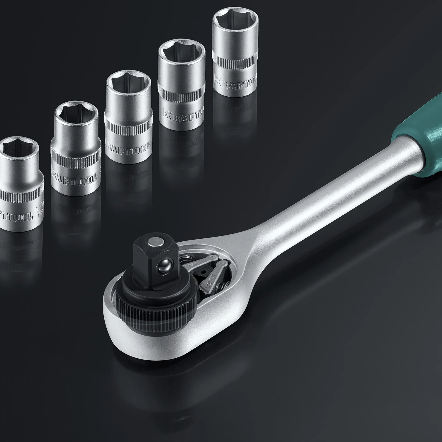 Универсальный набор инструмента KRAFTOOL EXTREM-76, 76 предм., (1/2″+3/8″+1/4″) (27889-H76)