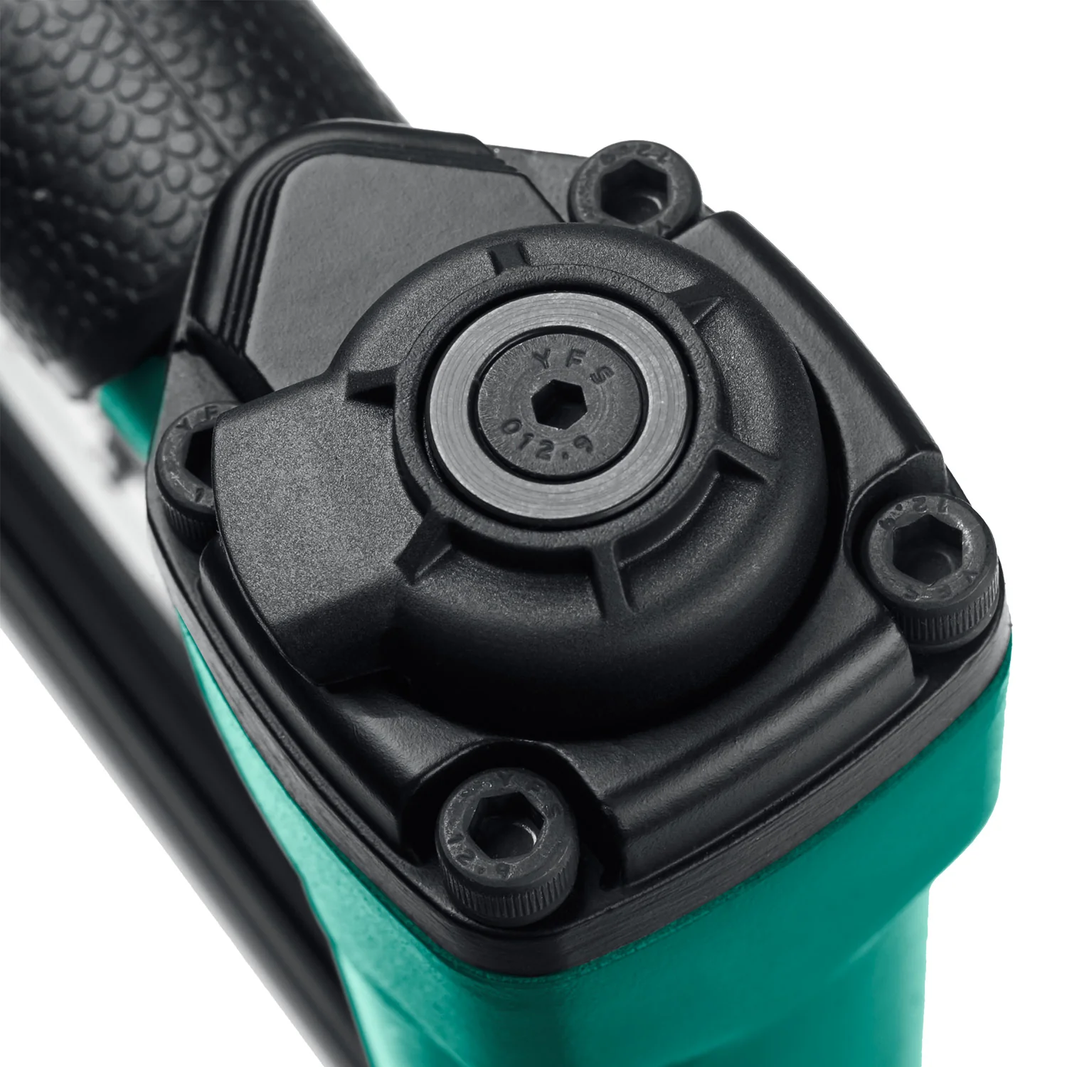 Пневматический нейлер KRAFTOOL 31963 P0.6/30 для шпилек 23Ga тип P0.6 (12-30 мм)