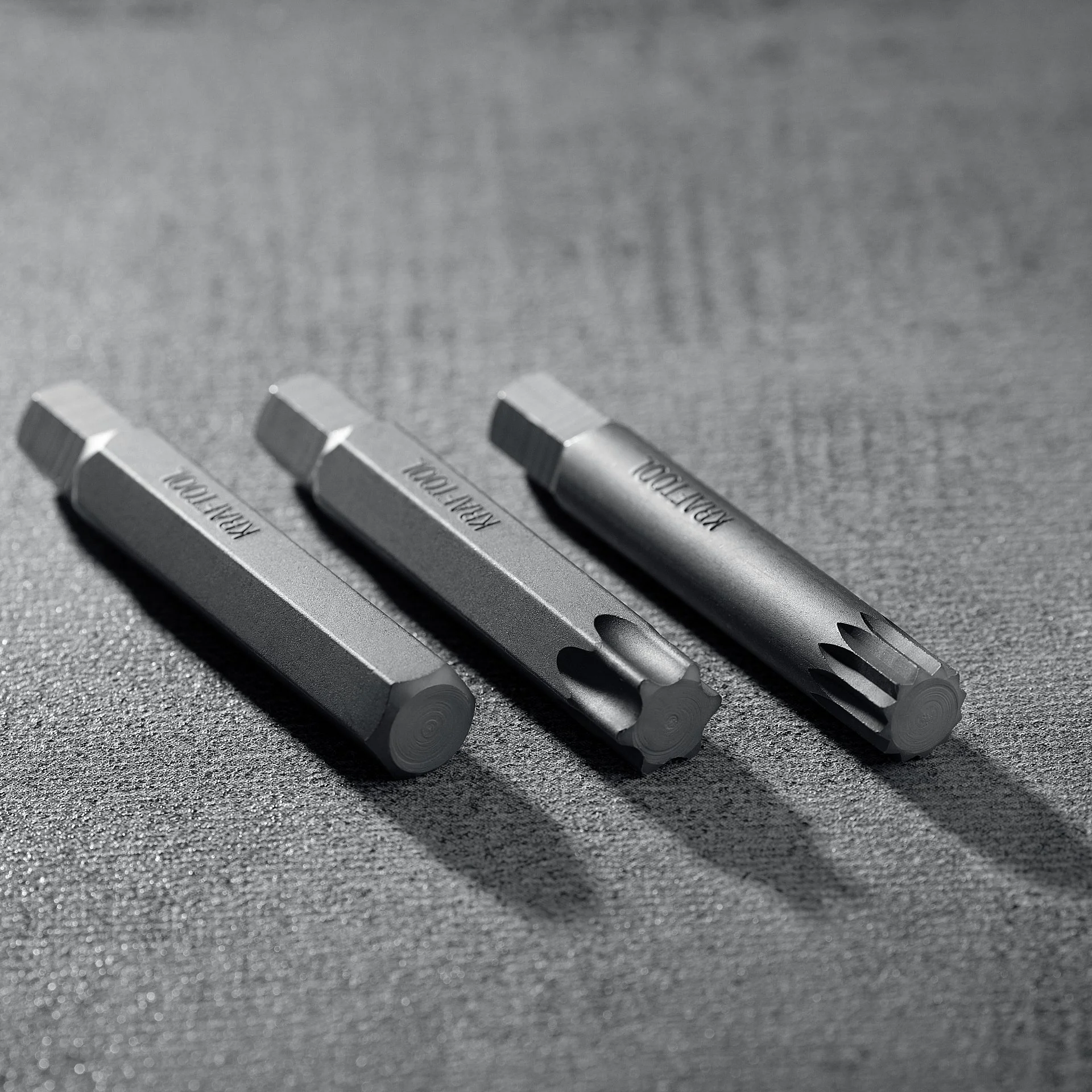 Набор специальных бит KRAFTOOL THS-42, 42 шт (HEX, TX, SPLINE) хвостовик 10 мм под квадрат 1/2″ (26554)