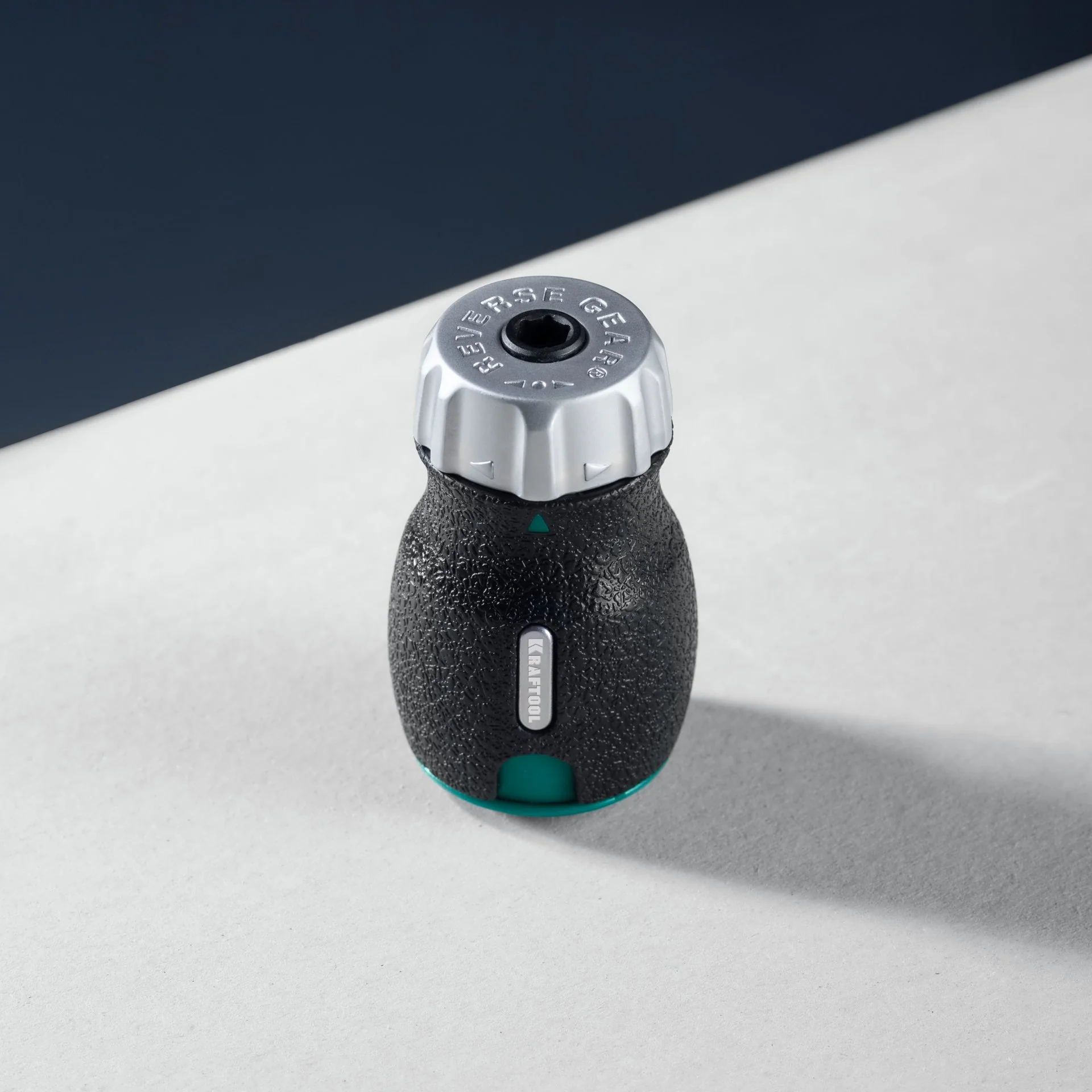 Набор: реверсивная отвертка с битами KRAFTOOL EXTREM Kompakt, 6 шт (25877)