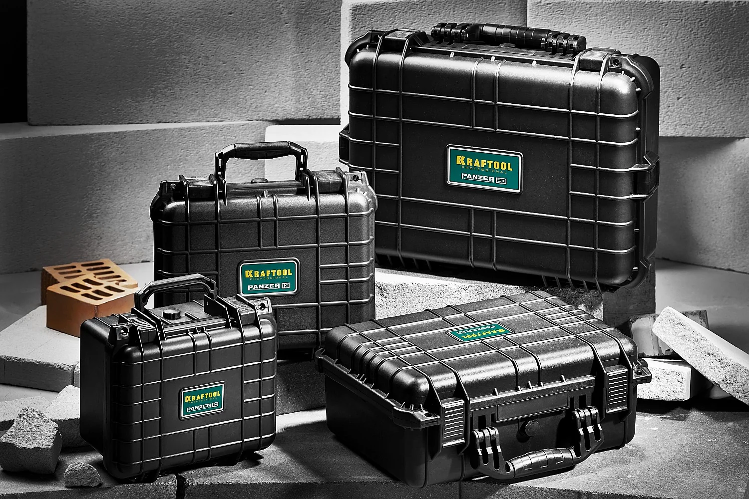 Ящик KRAFTOOL PANZER-16, 400 х 330 х 170 мм, (16″), IP55, ударопрочный пластиковый (38251-16) Ящик KRAFTOOL PANZER-16, 400 х 330 х 170 мм, (16″), IP55, ударопрочный пластиковый (38251-16)