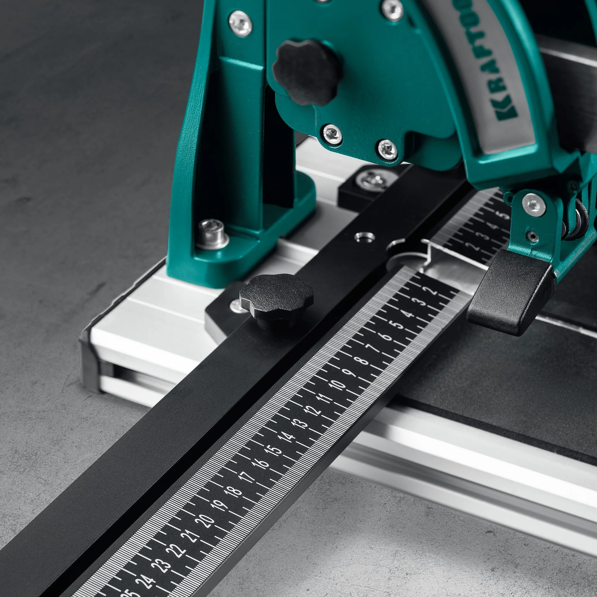 Плиткорез ручной профессиональный KRAFTOOL 900 (33271-90)